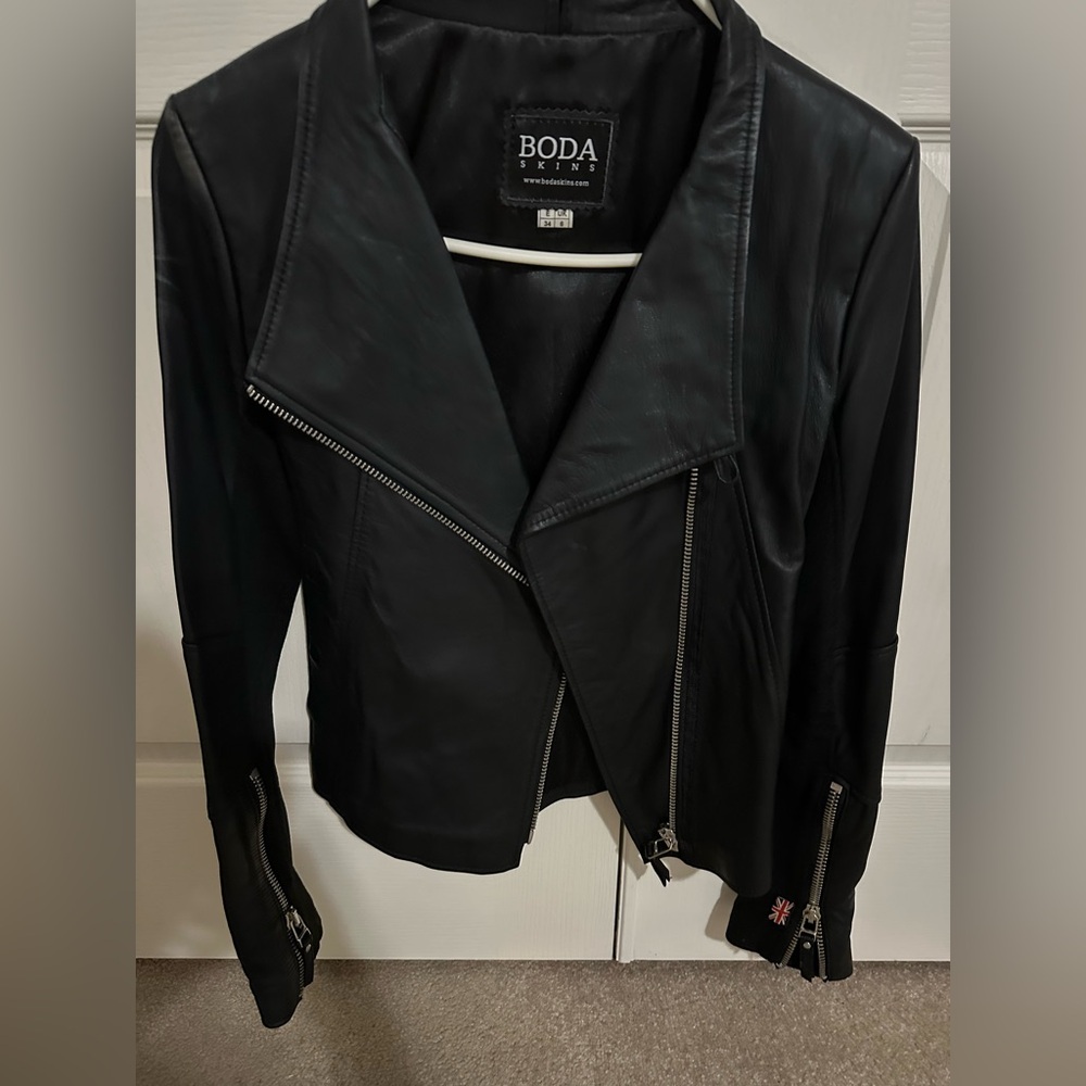 BodaSkins Leather Biker Jacket Black